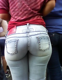 Big booty girls in jeans