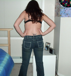 Big butt cuties in jeans