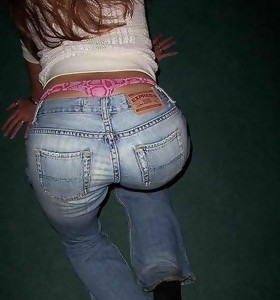 Massive ass girls in jeans