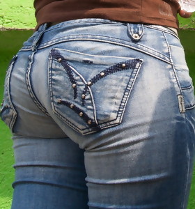 Obese booty gals in jeans